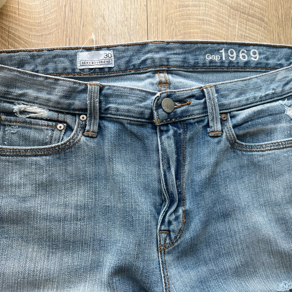 Gap 1969 Sexy Boyfriend Jeans - Size 30